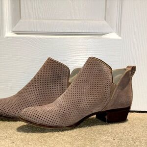 Beige Nude high heel boots lightly used 1 inch